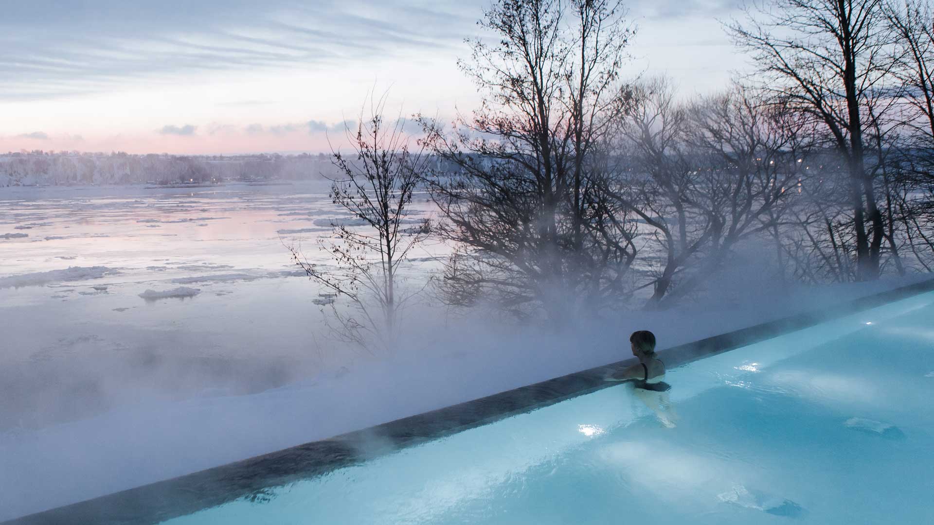 Image de la piscine infini du Strom Spa | Vieux-Québec