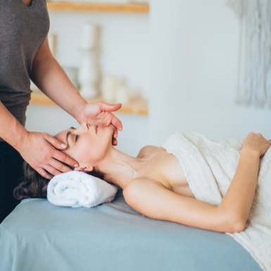 Image facial | Massage thérapeutique | Massage suédois | Aromathérapie