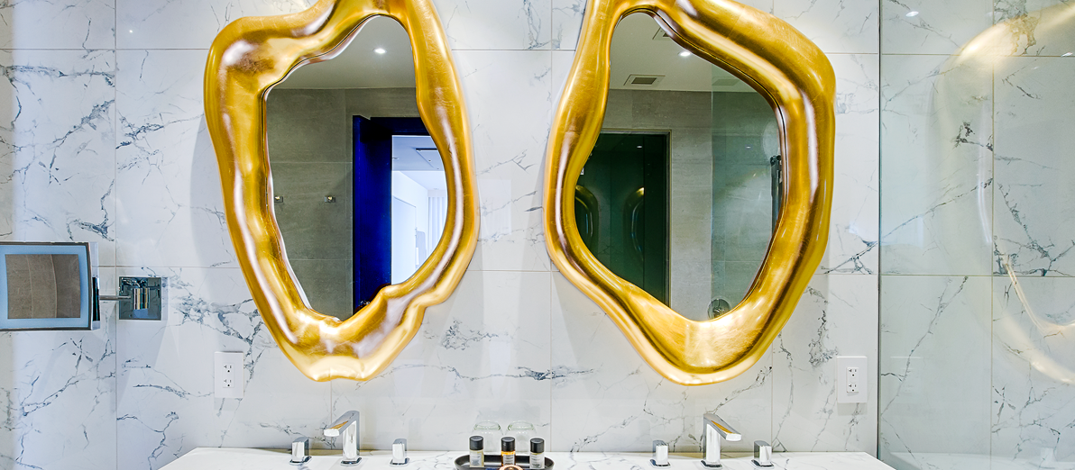 Salle de bain avec vanité double | Double vanity room | Monsieur Jean Hotel Particulier | Hotel | Old Quebec