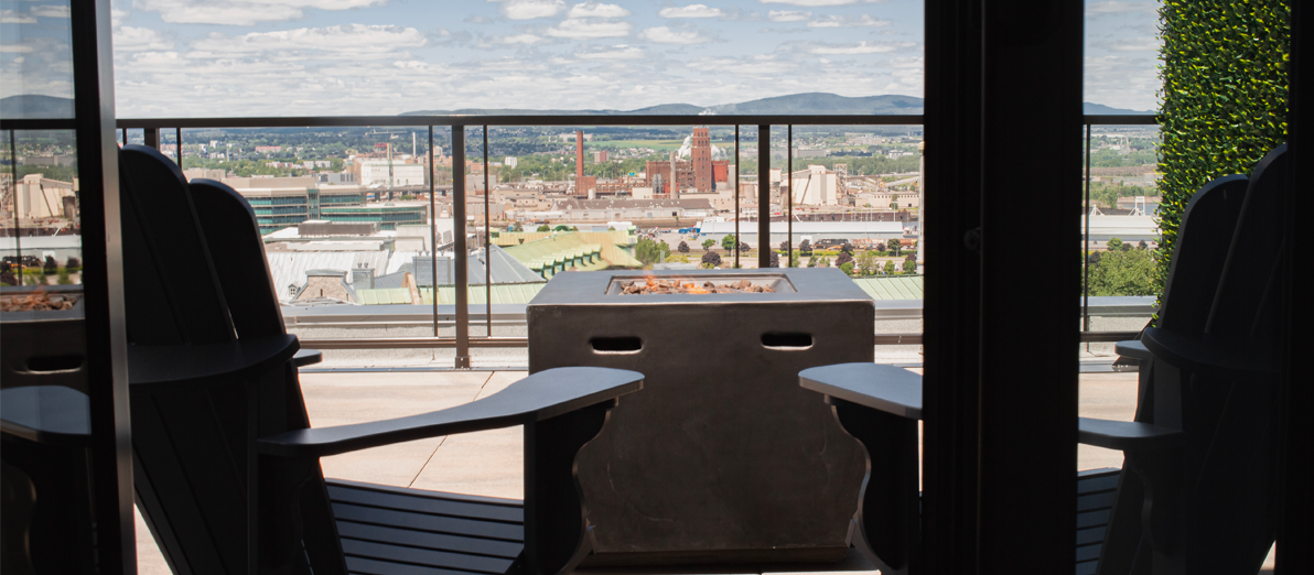 Chambre superieure avec terrasse | Superior room with terrace | Monsieur Jean Hotel Particulier | Old Quebec