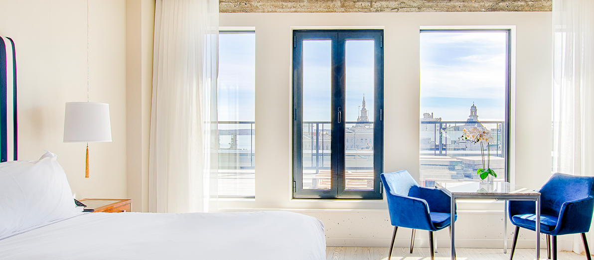 Chambre classique avec terrasse | Classic room with terrace | Monsieur Jean Hotel Particulier | Old Quebec