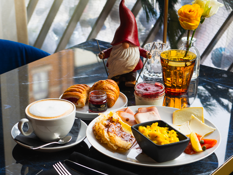 Dejeuner | Breakfast | Monsieur Jean Hotel | Old quebec breakfast | In-house breakfast buffet